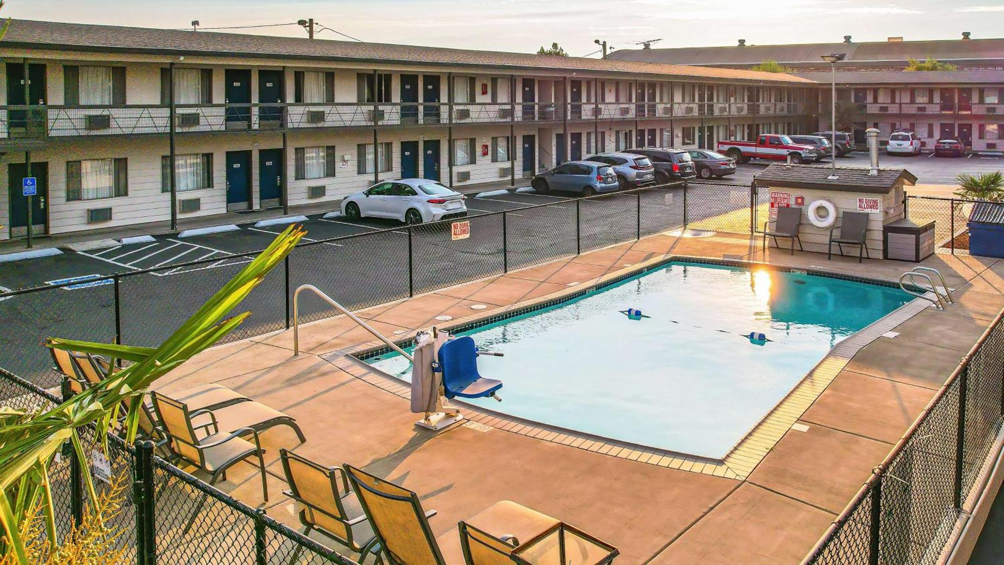Motel 6-Salem, Or - Expo Center Luaran gambar