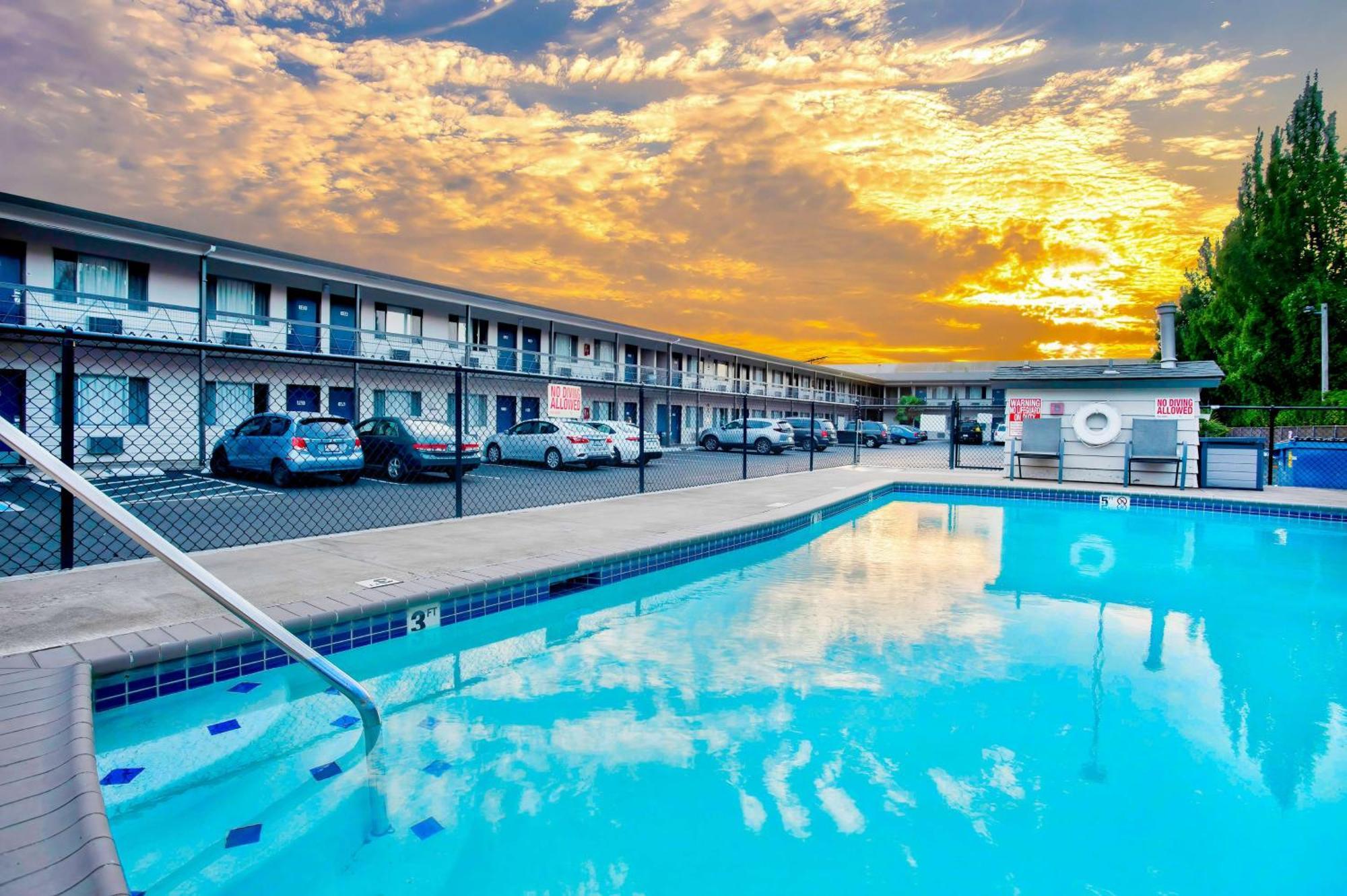 Motel 6-Salem, Or - Expo Center Luaran gambar