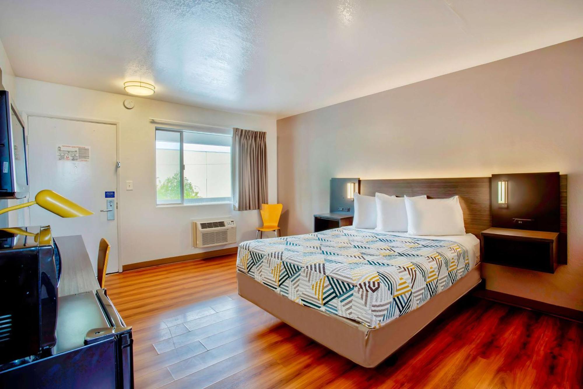Motel 6-Salem, Or - Expo Center Luaran gambar