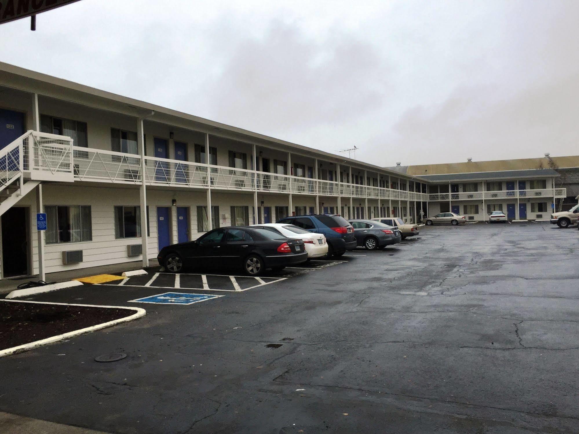 Motel 6-Salem, Or - Expo Center Luaran gambar